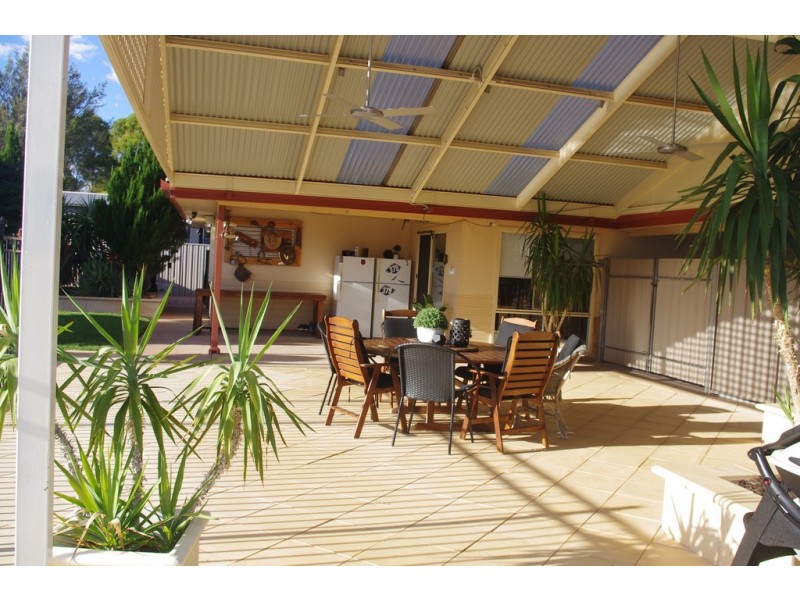 35 Quandong Street, Roxby Downs SA 5725