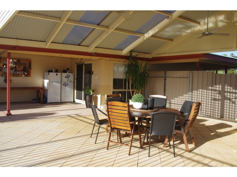 35 Quandong Street, Roxby Downs SA 5725