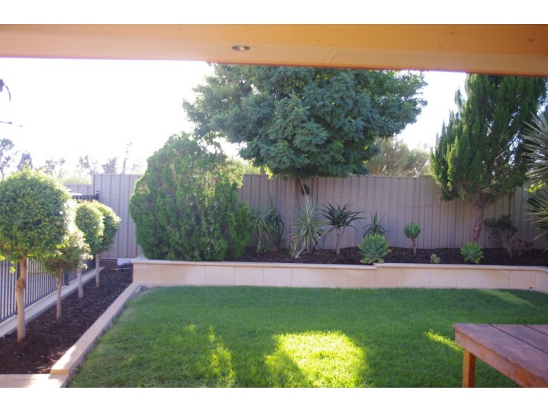 35 Quandong Street, Roxby Downs SA 5725