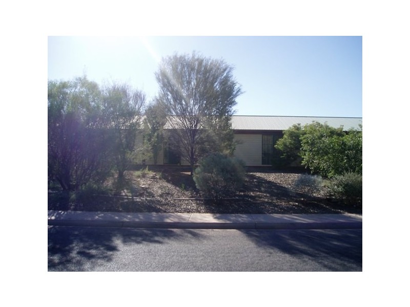 13 Finniss Street, Roxby Downs SA 5725