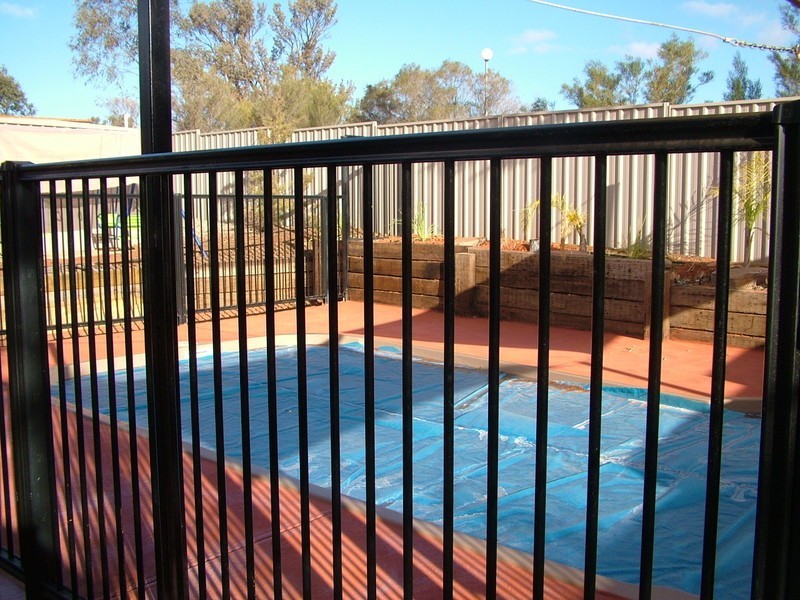 18 Pine Crescent, Roxby Downs SA 5725