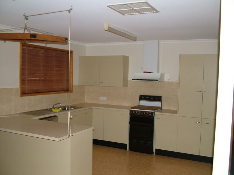 4 Anna Court, Roxby Downs SA 5725