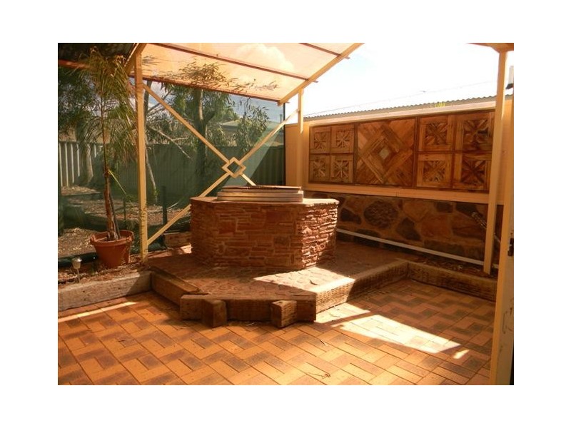 24 Irrapatana Street, Roxby Downs SA 5725