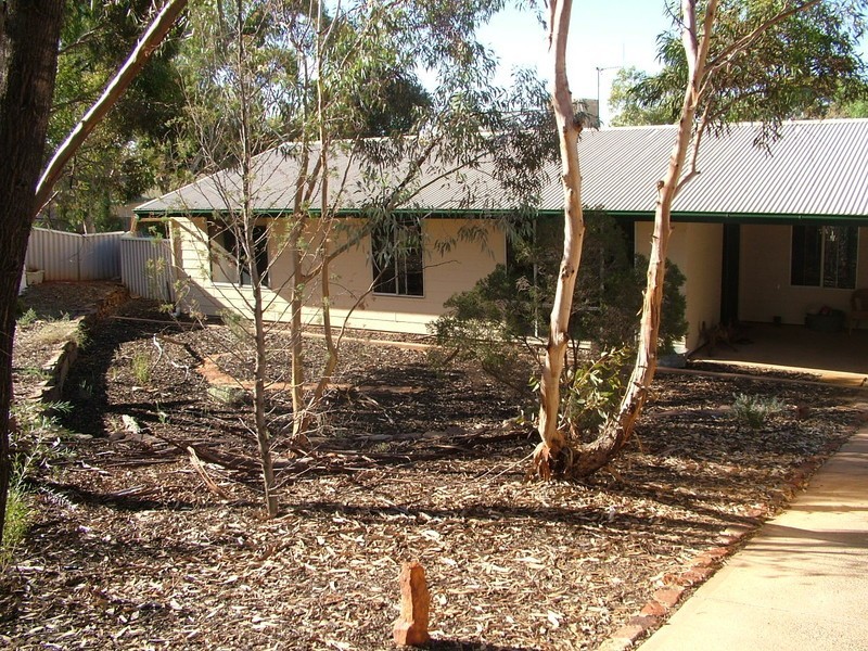 26 Wangianna Street, Roxby Downs SA 5725