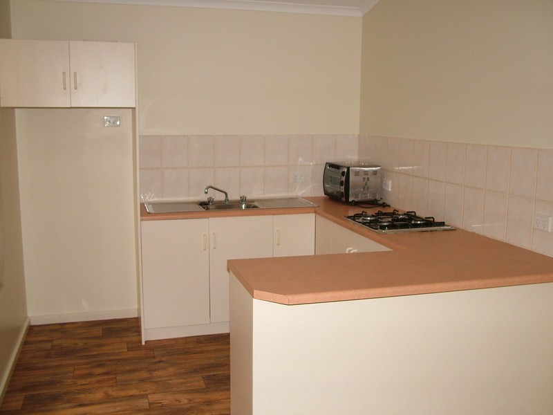 3 Bluebush Cres Myall Grove Holiday Park, Roxby Downs SA 5725