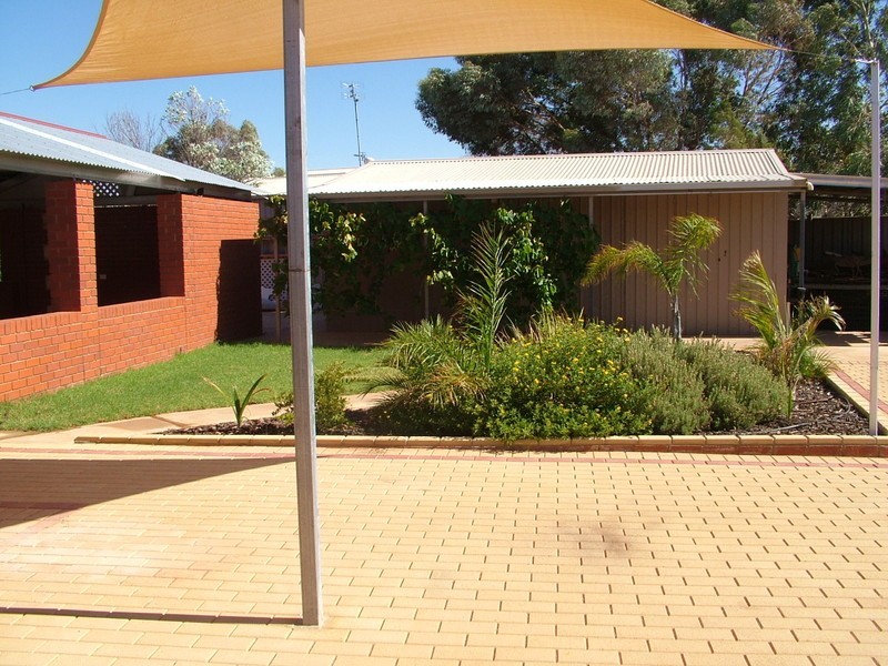 21 Quandong, Roxby Downs SA 5725