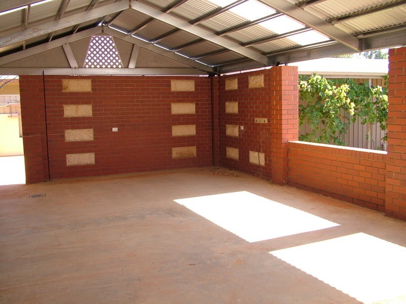 21 Quandong, Roxby Downs SA 5725