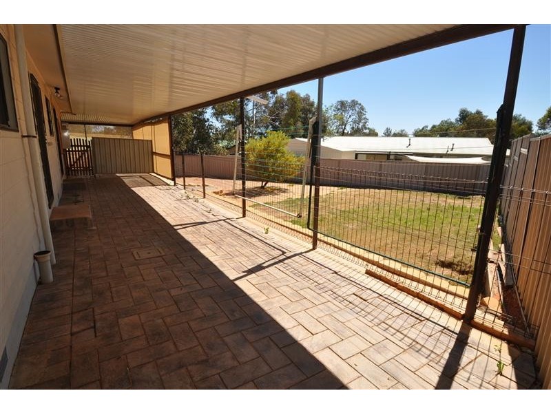 3 Emeroo Street, Roxby Downs SA 5725