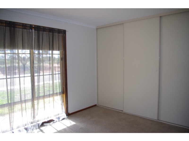 86 Axehead Road, Roxby Downs SA 5725