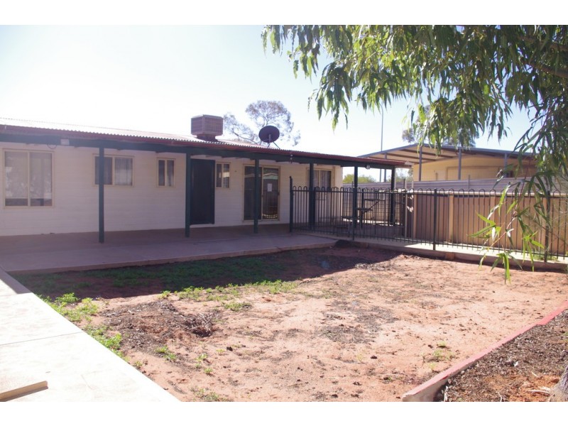 86 Axehead Road, Roxby Downs SA 5725