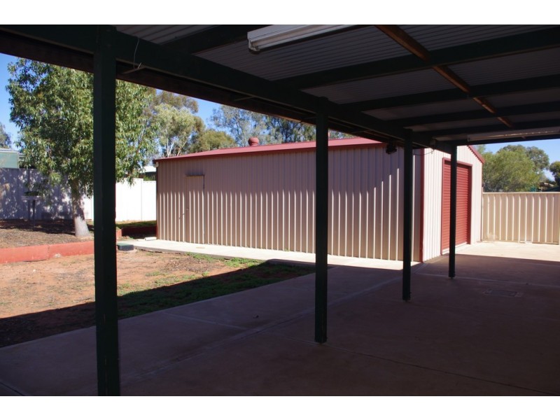 86 Axehead Road, Roxby Downs SA 5725