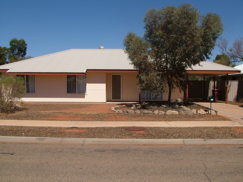 14 Pine Crescent, Roxby Downs SA 5725