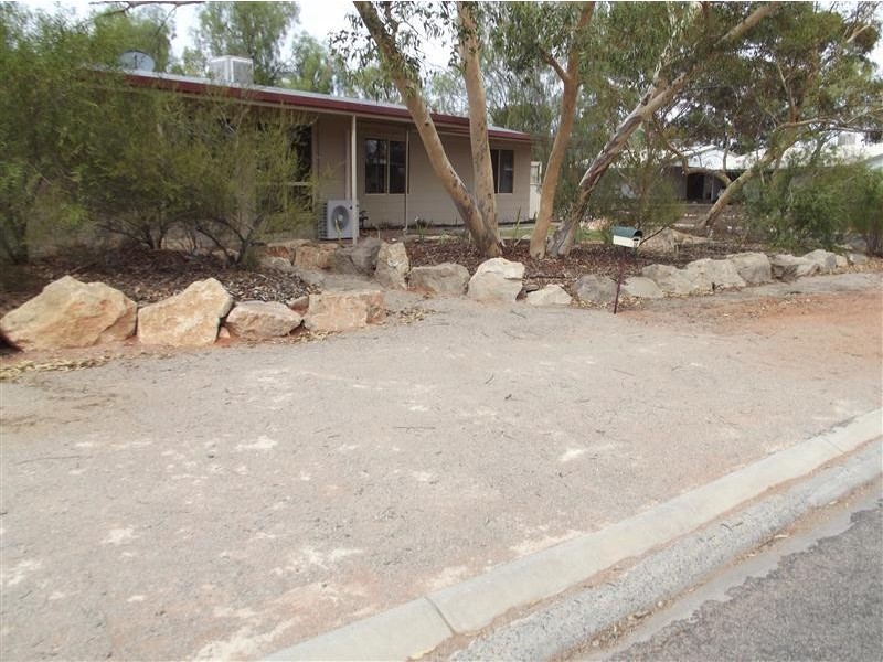 18 Alberrie Street, Roxby Downs SA 5725