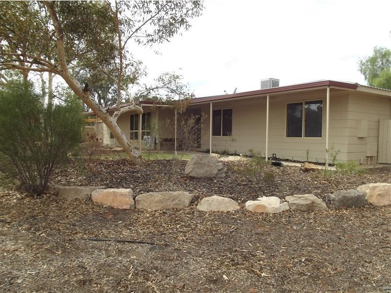 18 Alberrie Street, Roxby Downs SA 5725
