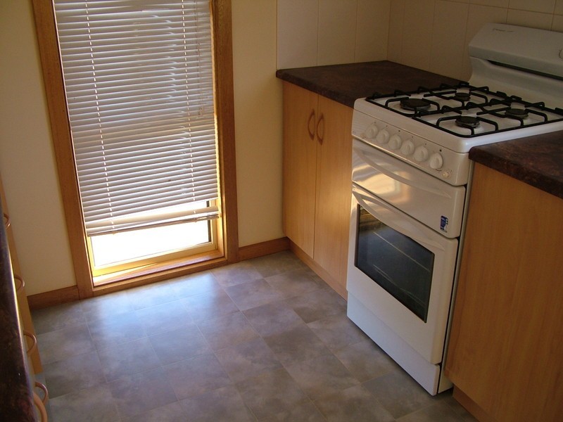 8 Maireana Circuit, Roxby Downs SA 5725