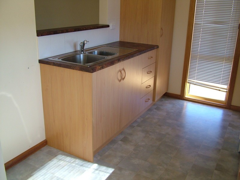 8 Maireana Circuit, Roxby Downs SA 5725