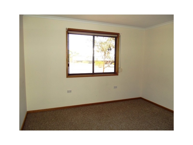 27 ARCOONA STREET, Roxby Downs SA 5725