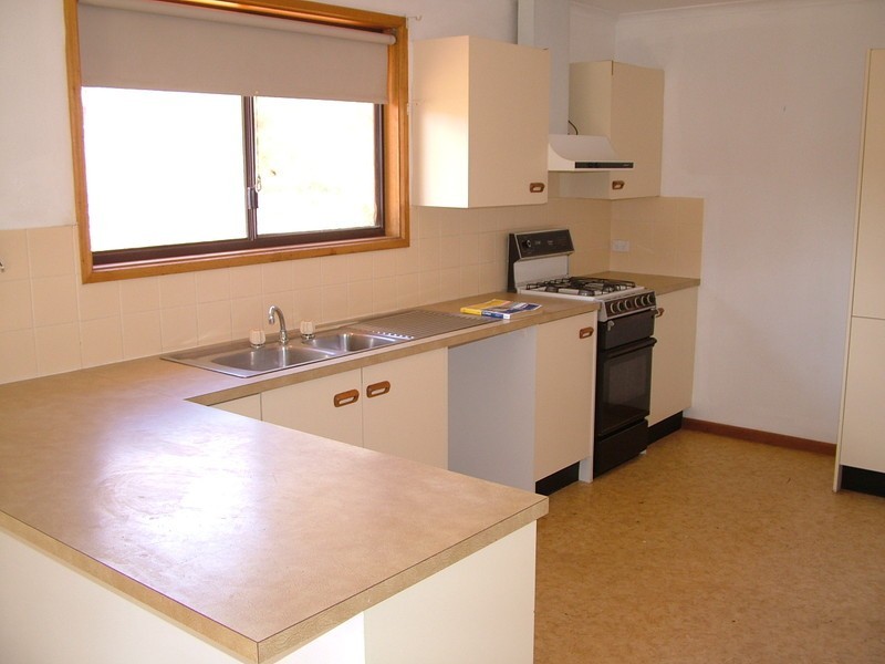 25 ARCOONA STREET, Roxby Downs SA 5725