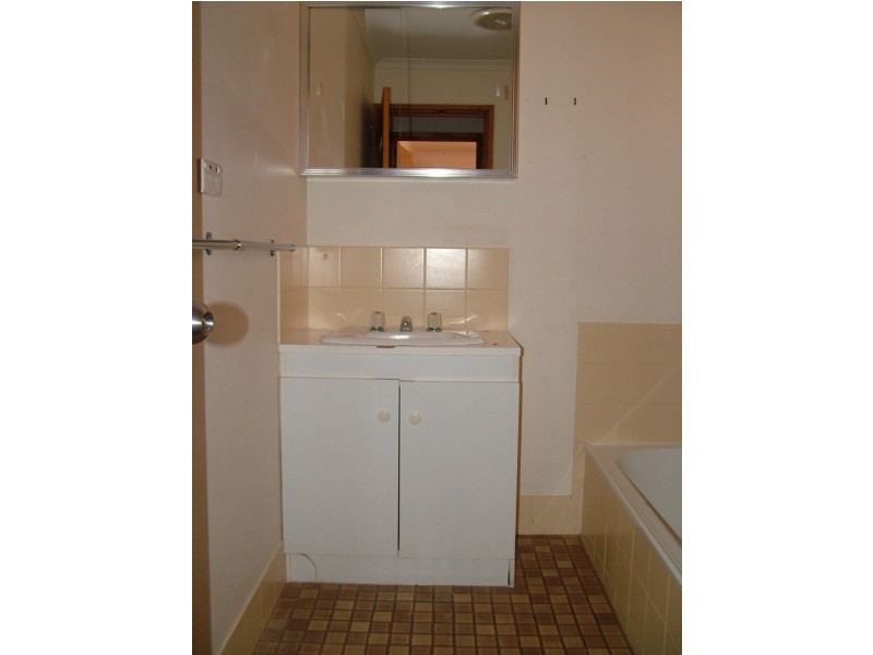 25 ARCOONA STREET, Roxby Downs SA 5725