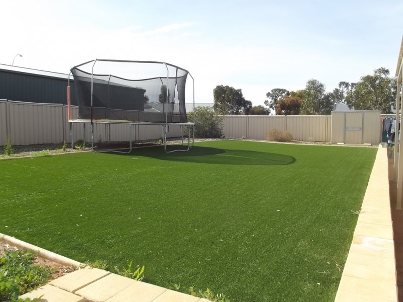 21 Swainsona Street, Roxby Downs SA 5725