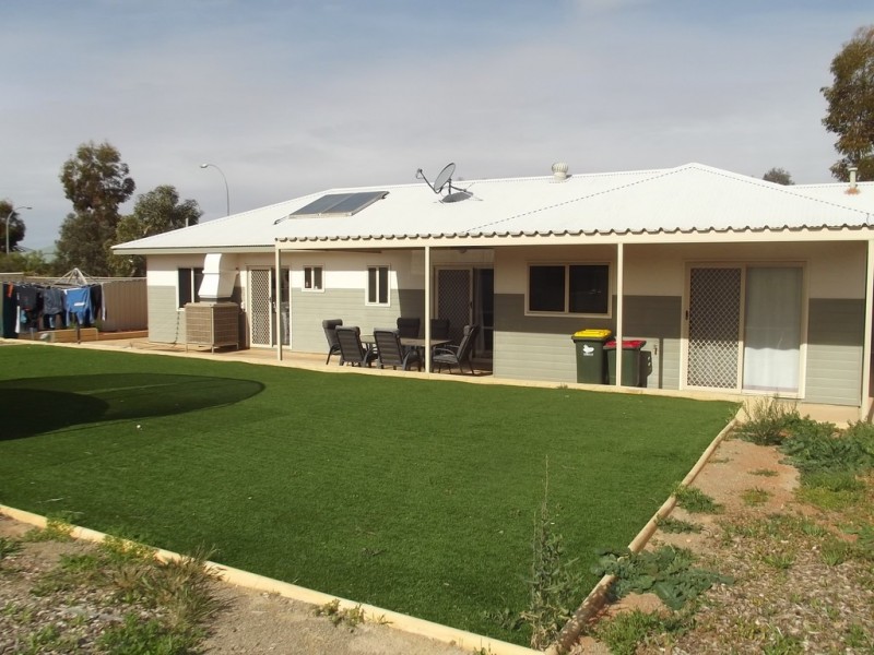 21 Swainsona Street, Roxby Downs SA 5725