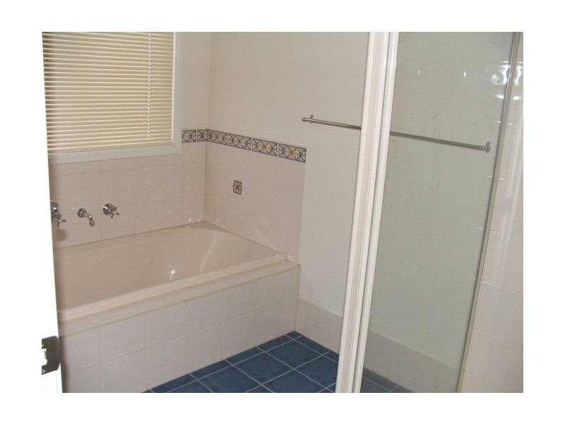 10 Kennerbery Crescent, Roxby Downs SA 5725