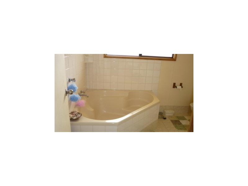 19 WILAROO STREET, Roxby Downs SA 5725