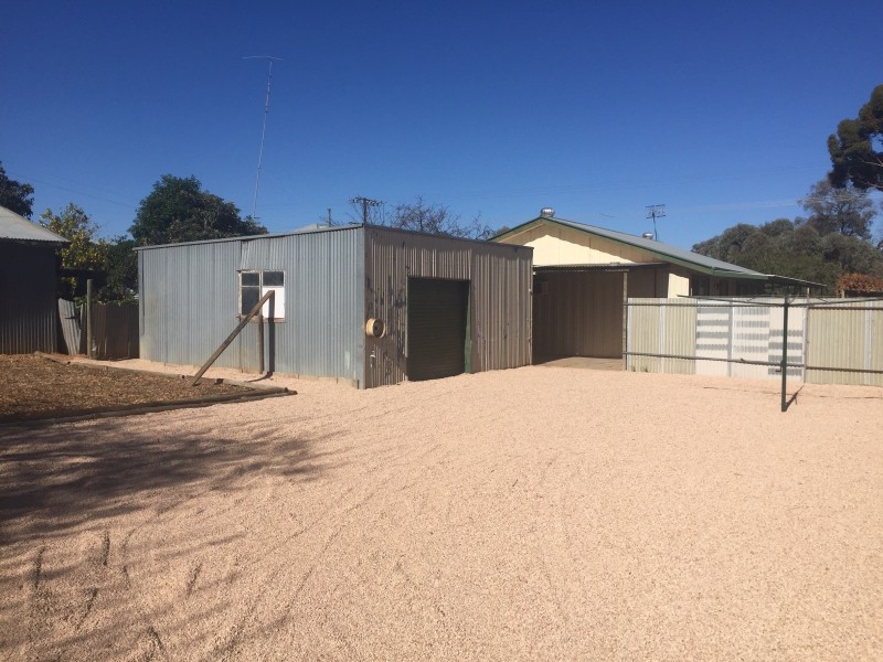 2 Murray Street, Paringa SA 5340