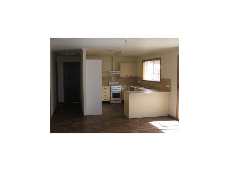 13A Keneberry, Roxby Downs SA 5725