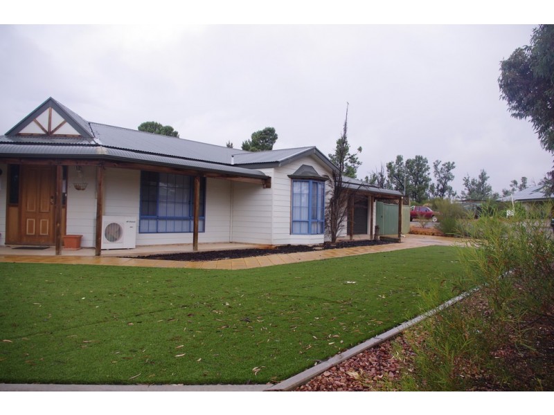 8 Cacatua Close, Roxby Downs SA 5725