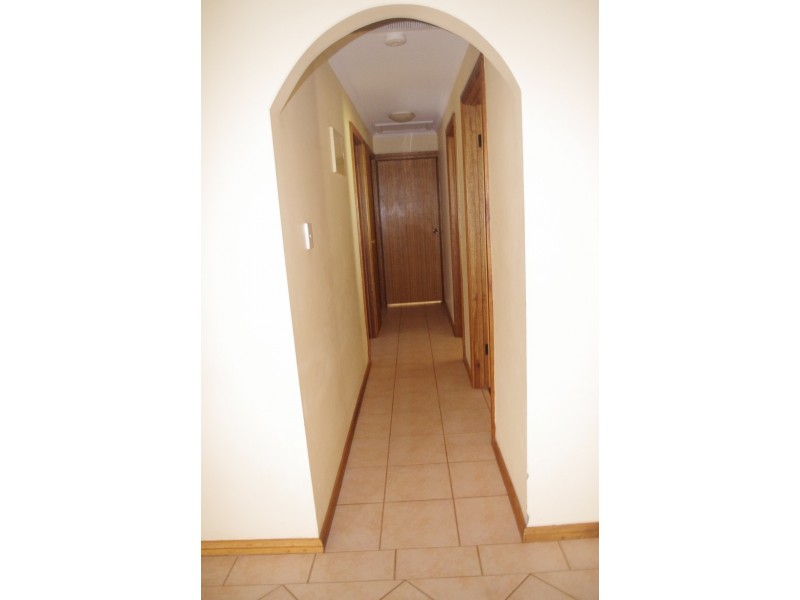 8 Cacatua Close, Roxby Downs SA 5725