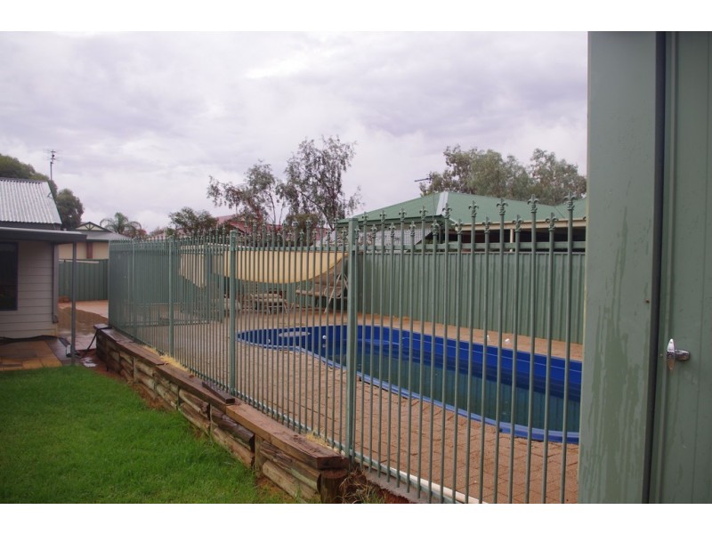 8 Cacatua Close, Roxby Downs SA 5725