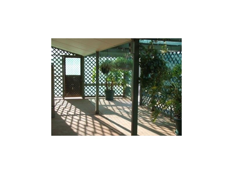 2 Bopeechee, Roxby Downs SA 5725