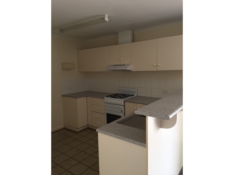 28 Pine Crescent, Roxby Downs SA 5725