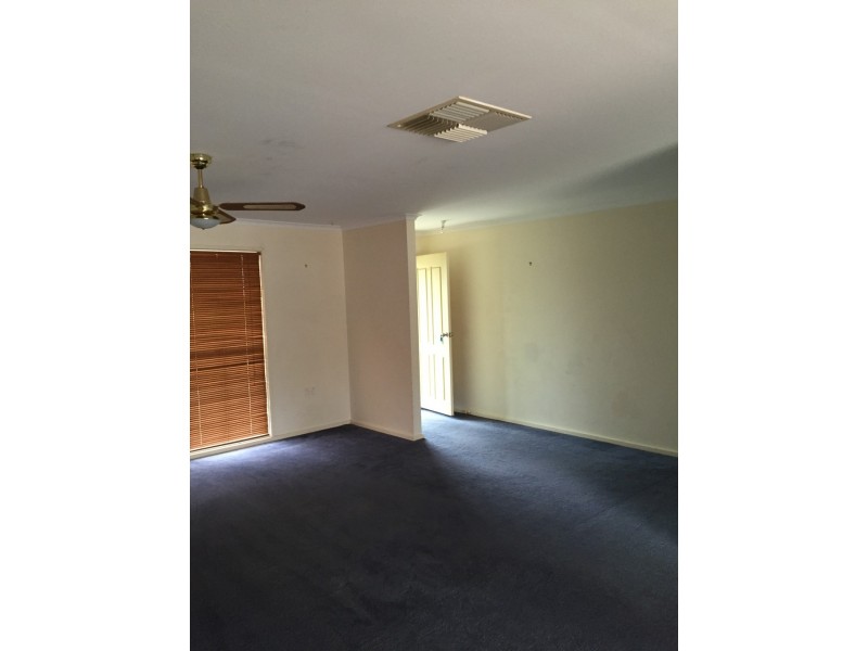 28 Pine Crescent, Roxby Downs SA 5725