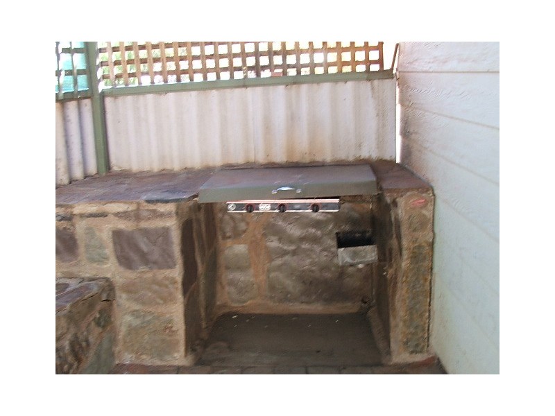 42 HERMIT STREET, Roxby Downs SA 5725