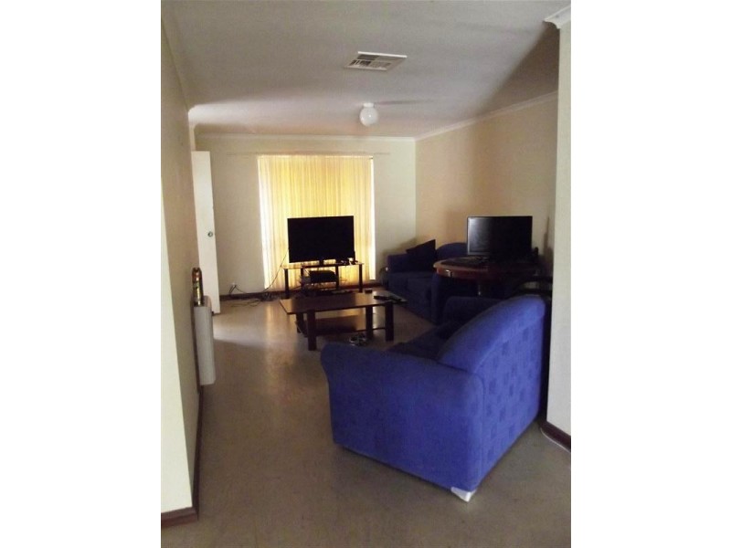 4/6  Phibbs Court, Roxby Downs SA 5725