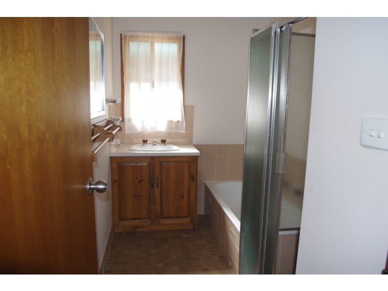 17 Hermit Street, Roxby Downs SA 5725