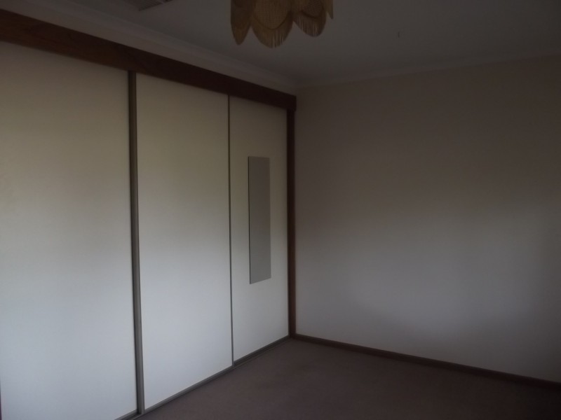 17 Hermit Street, Roxby Downs SA 5725