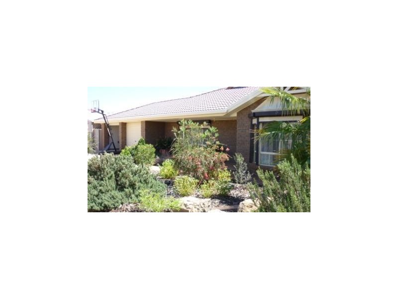 15  MAIREANA CIRCUIT, Roxby Downs SA 5725