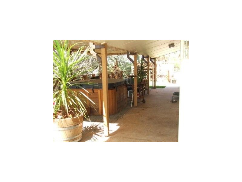 28 Mulgaria Street, Roxby Downs SA 5725