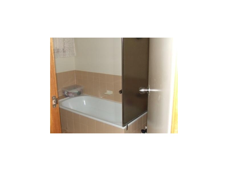 28 Mulgaria Street, Roxby Downs SA 5725