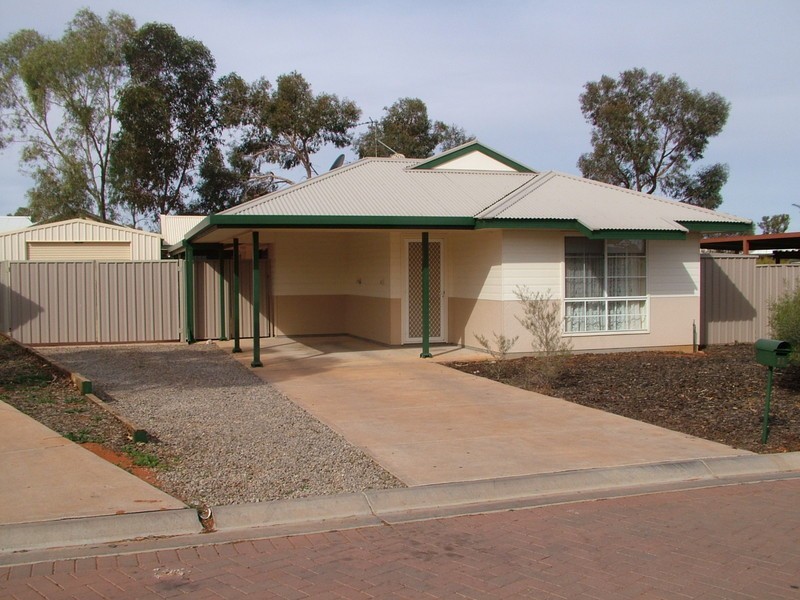 11/11 PINE CRESCENT, Roxby Downs SA 5725