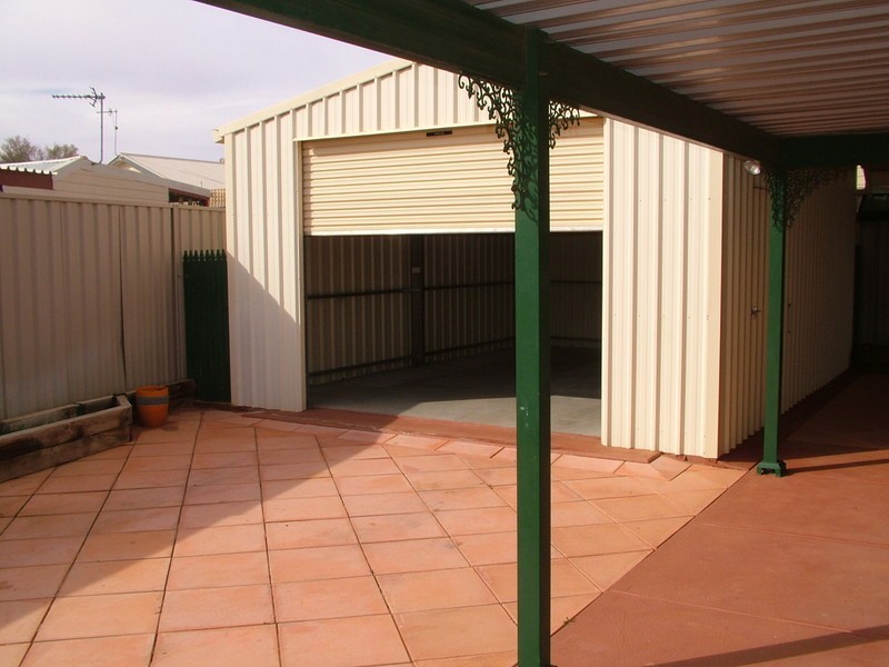 11/11 PINE CRESCENT, Roxby Downs SA 5725