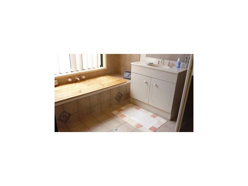 6 POGONA CRT, Roxby Downs SA 5725