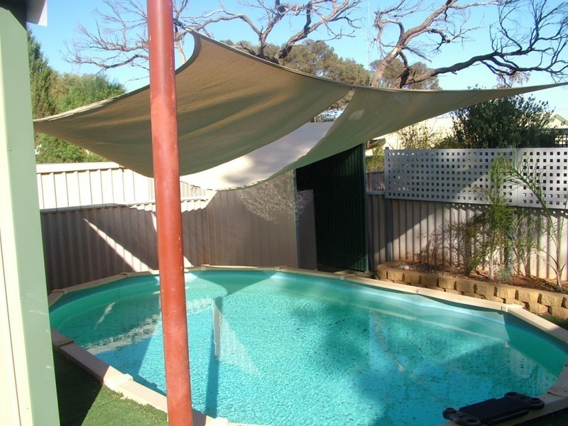 16 Wangianna St, Roxby Downs SA 5725