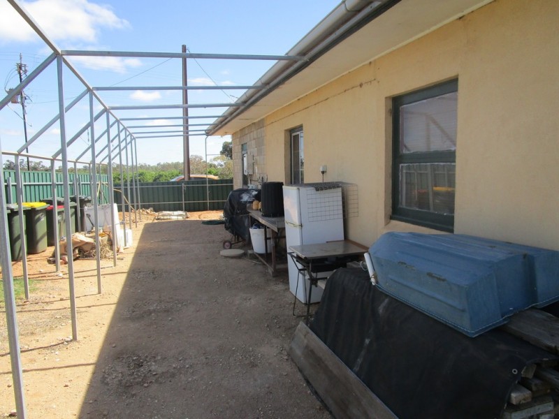 113 D-Channel Road, Waikerie SA 5330