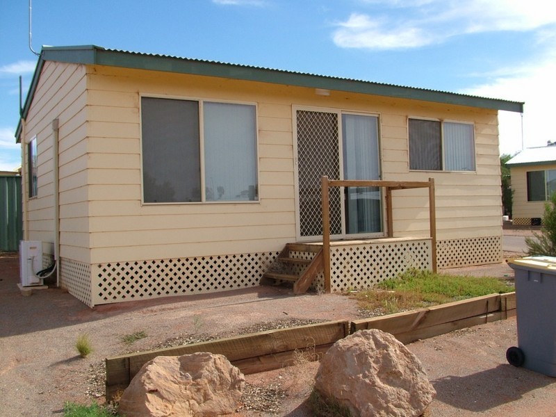 1 Saltbush Crs Myall Grove Caravan Park, Roxby Downs SA 5725