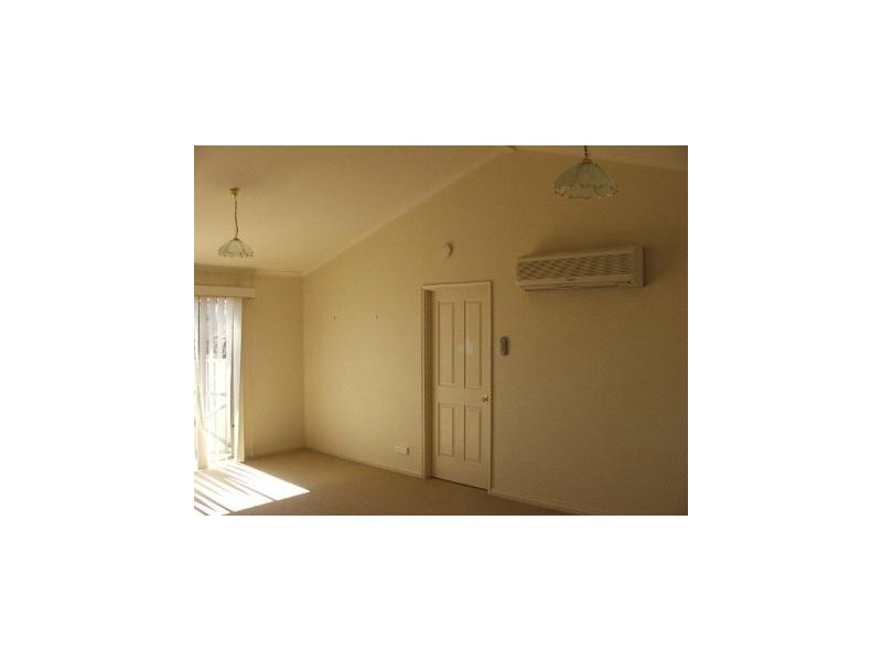 37 Tiliqua Crescent, Roxby Downs SA 5725