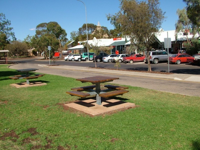 16 Axehead Rd, Roxby Downs SA 5725